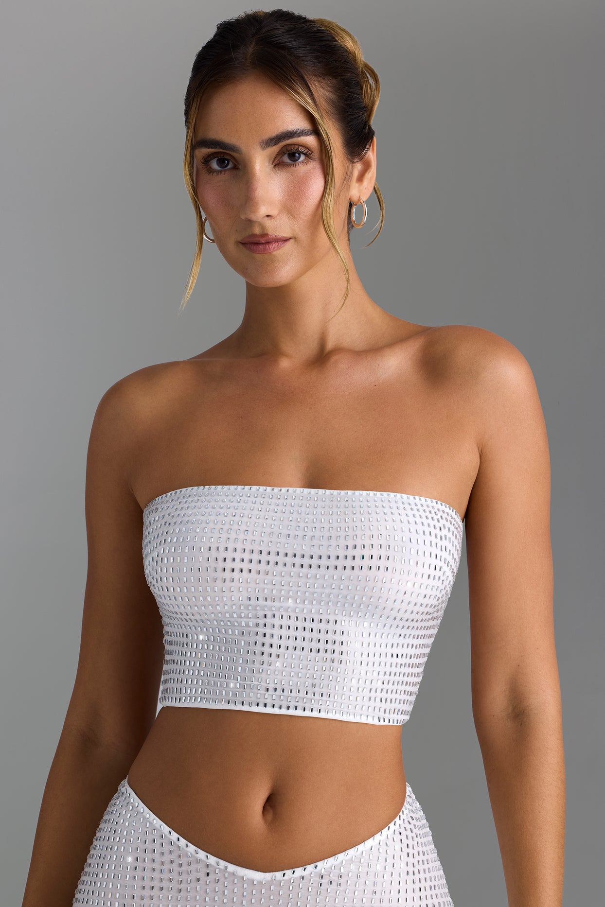 Haut bandeau sans bretelles avec dos à bretelles en blanc