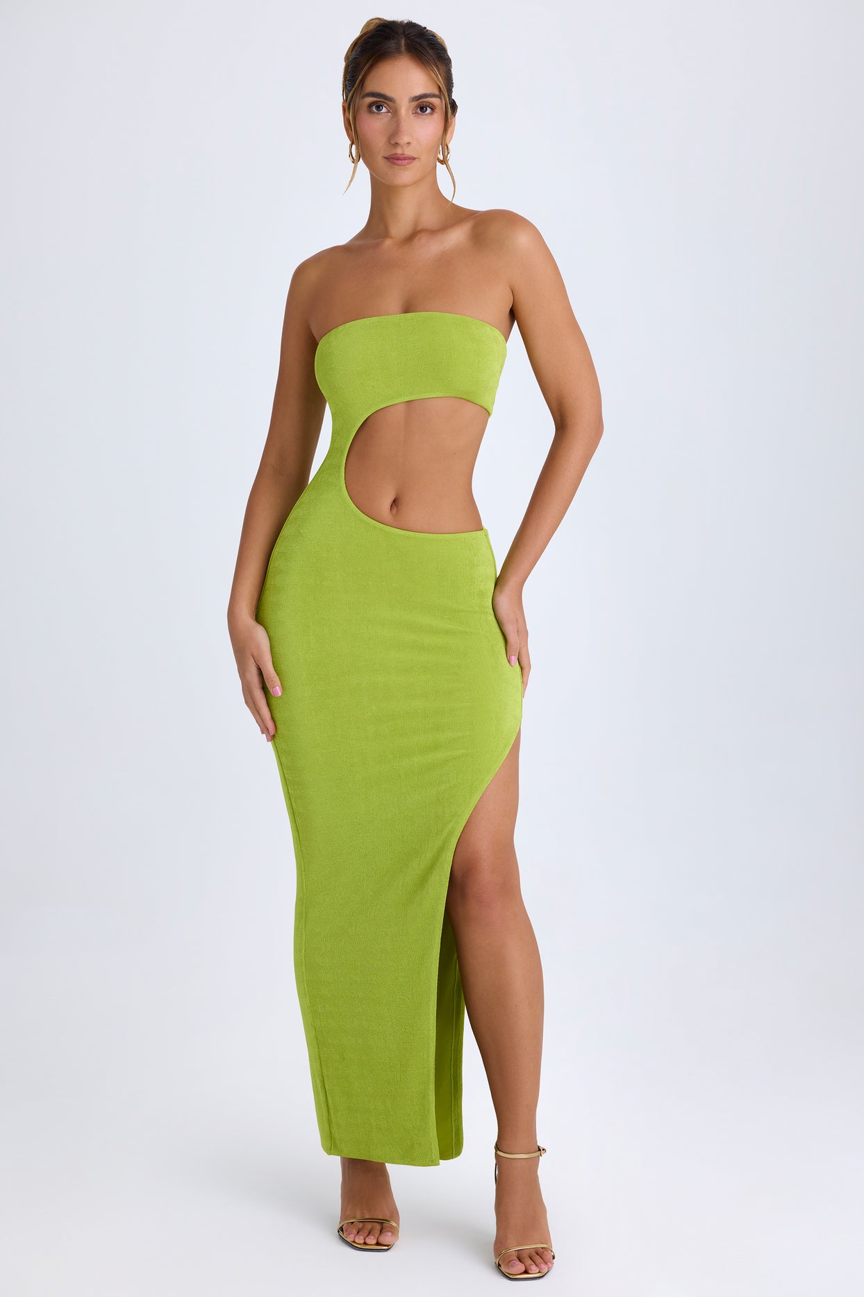 Robe longue bandeau découpée en vert poire