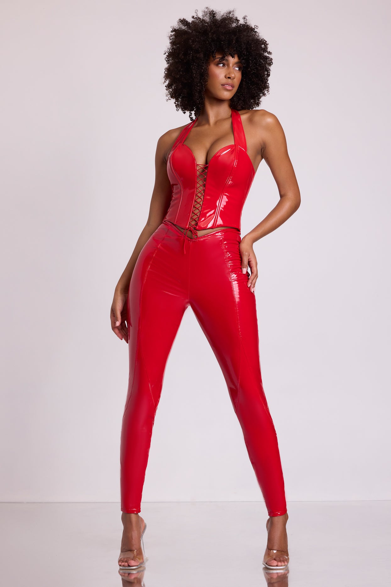 Petite legging taille haute en V en vinyle rouge feu