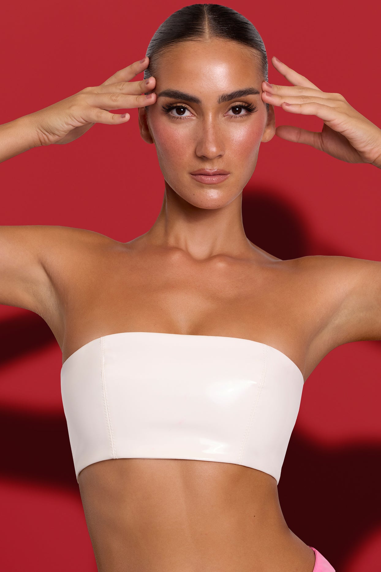 Brassière bandeau en vinyle blanc