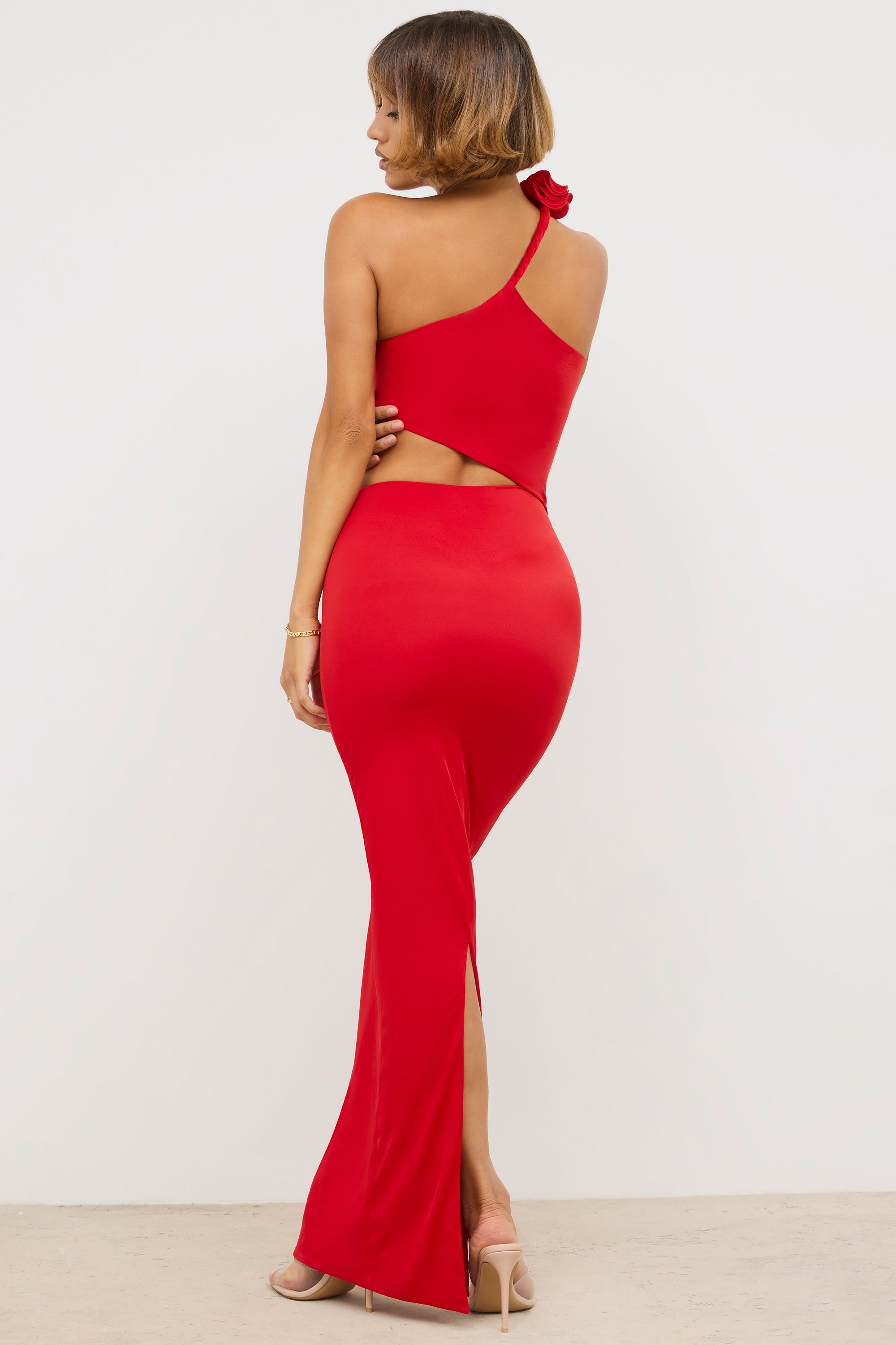 Robe longue asymétrique en jersey de qualité supérieure à découpes en rouge écarlate