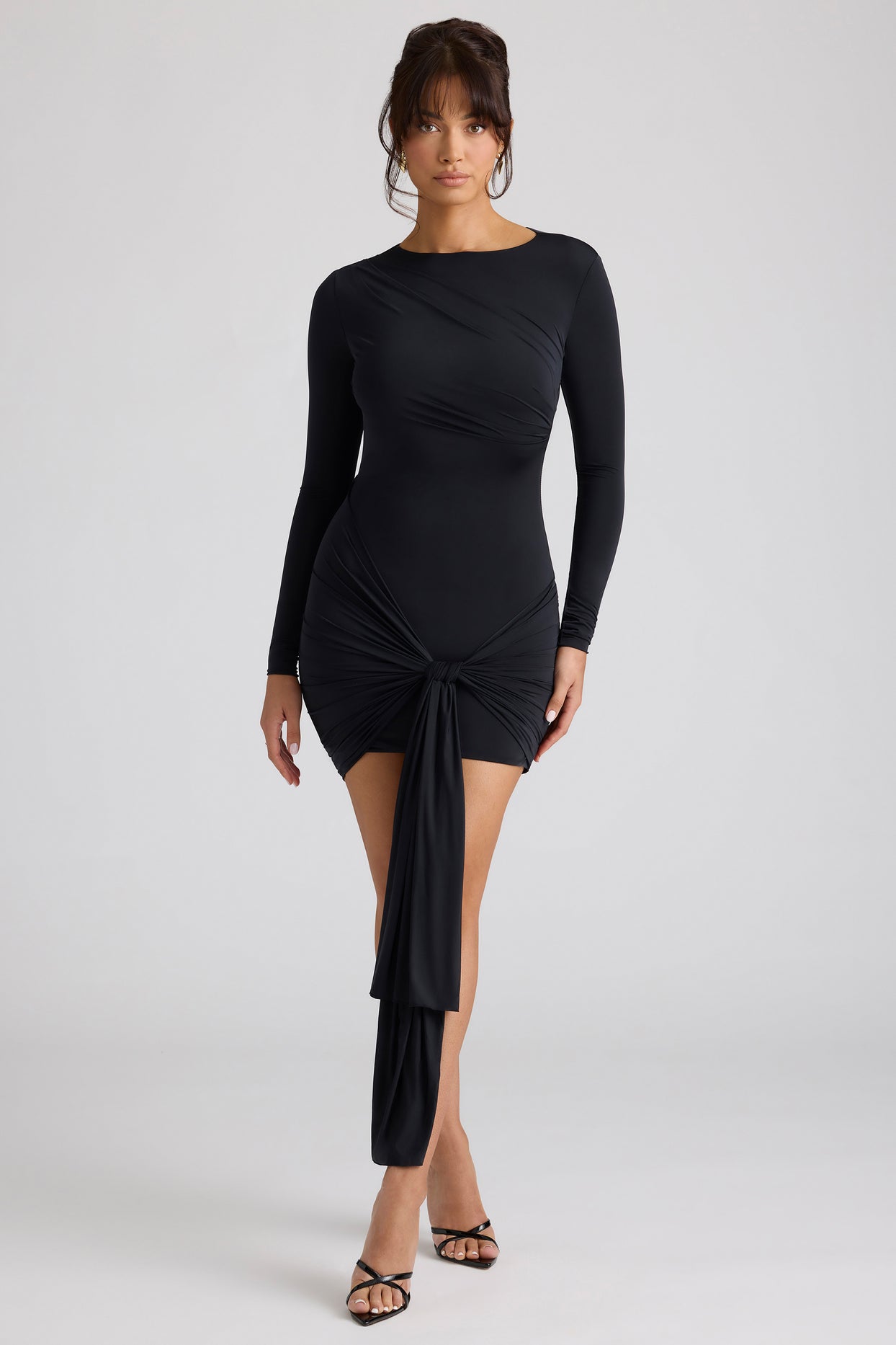 Mini-robe drapée à manches longues en noir