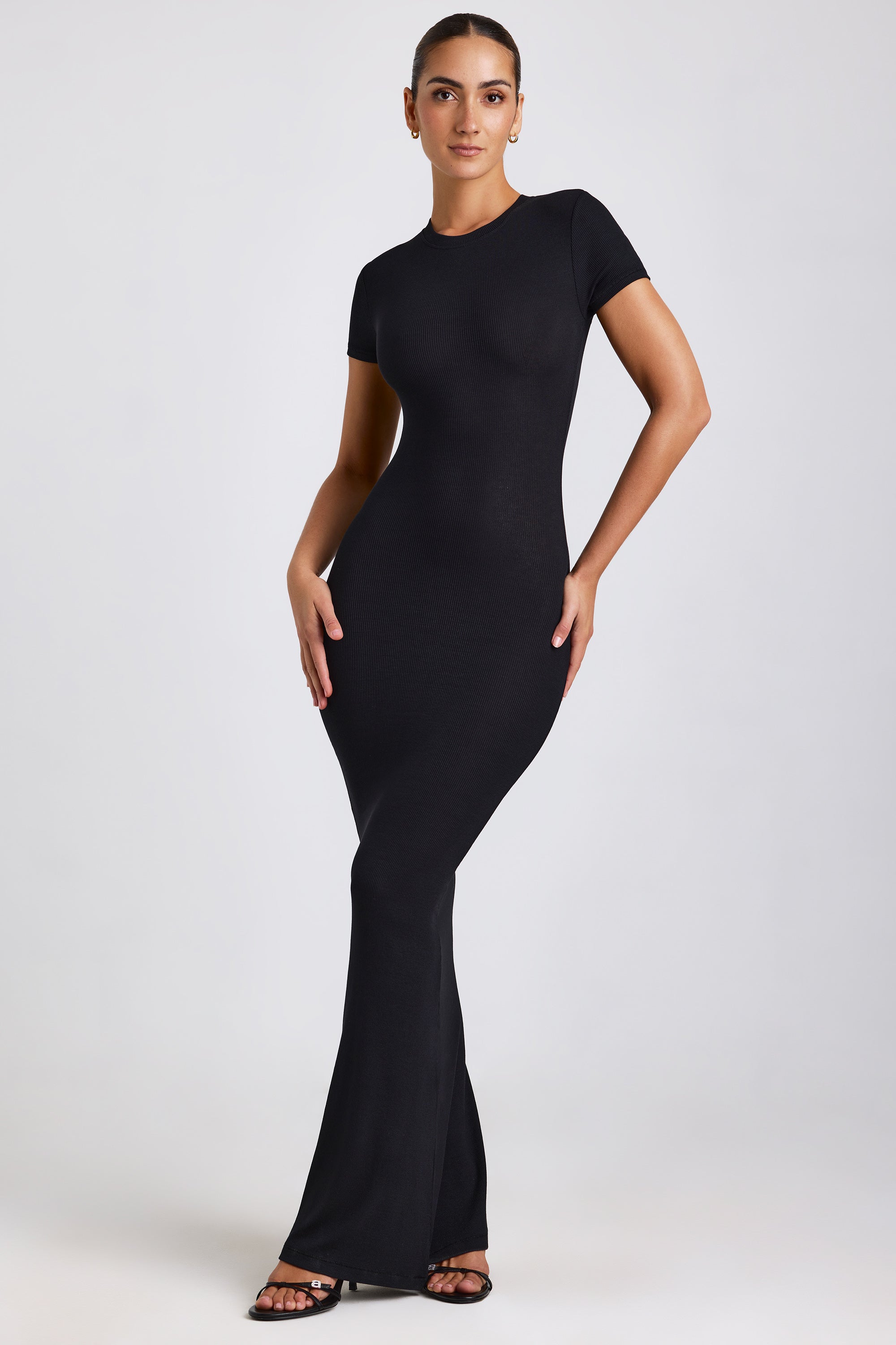 Robe longue côtelée en modal en noir