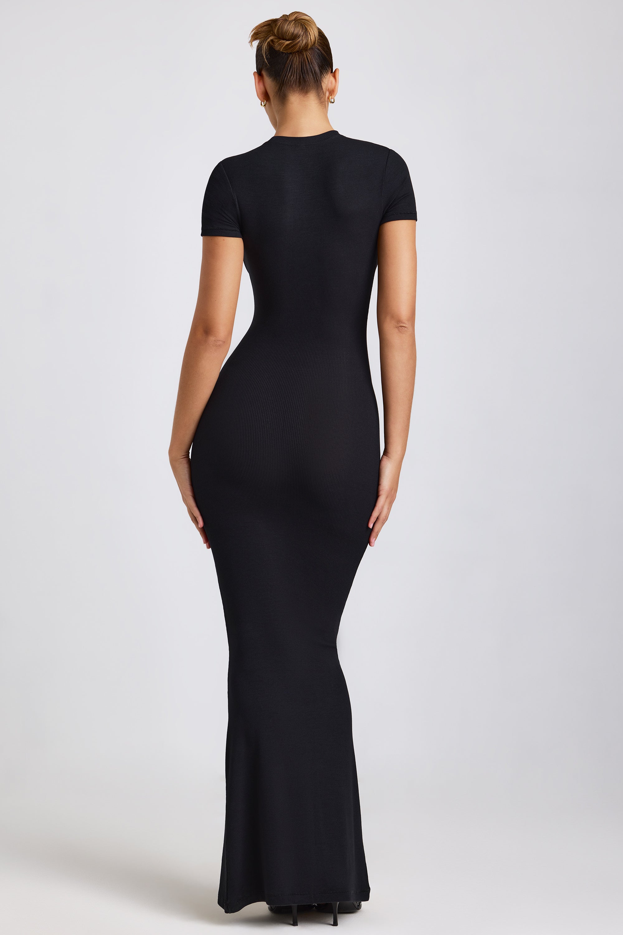 Robe longue côtelée en modal en noir