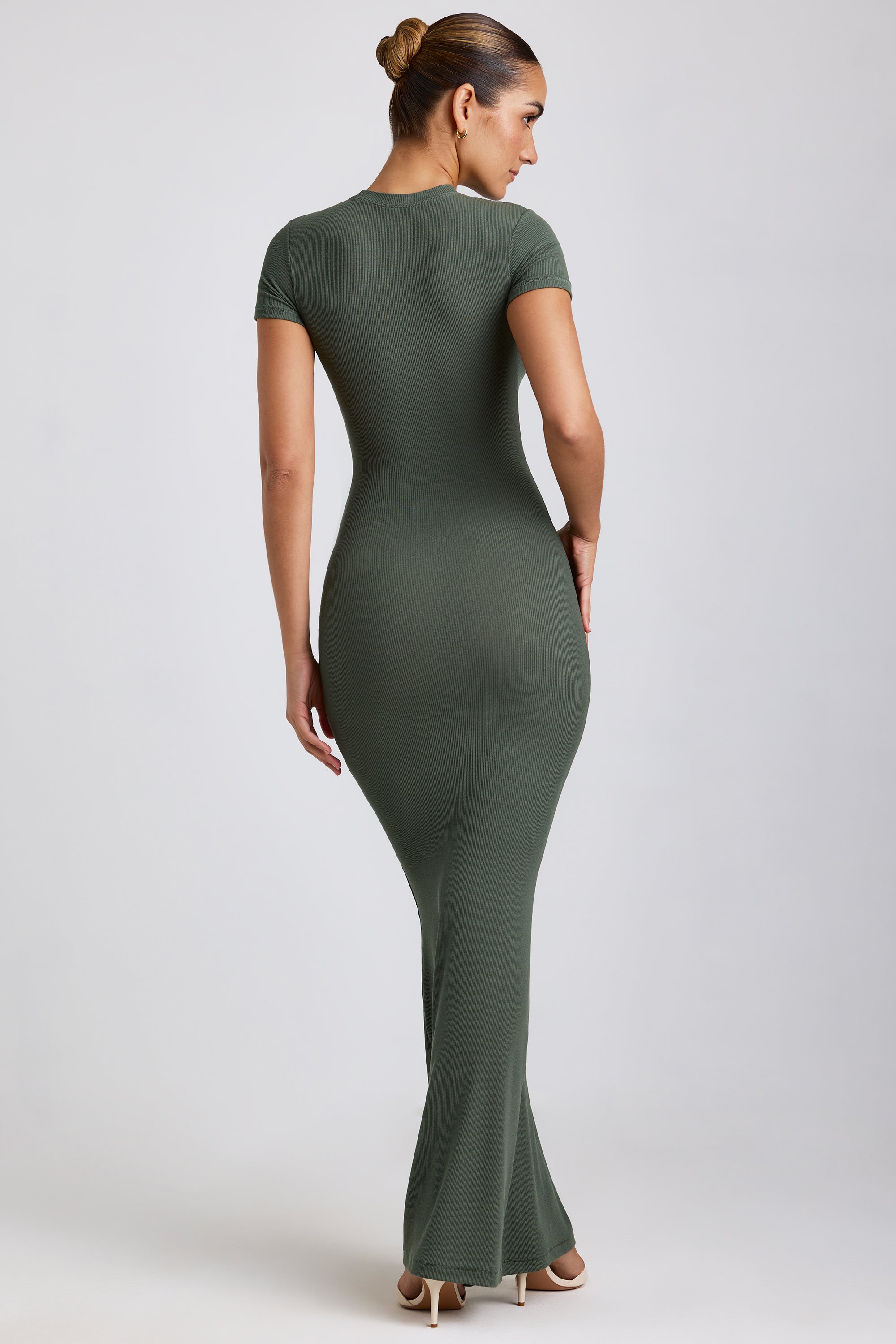 Robe longue côtelée en modal vert kaki