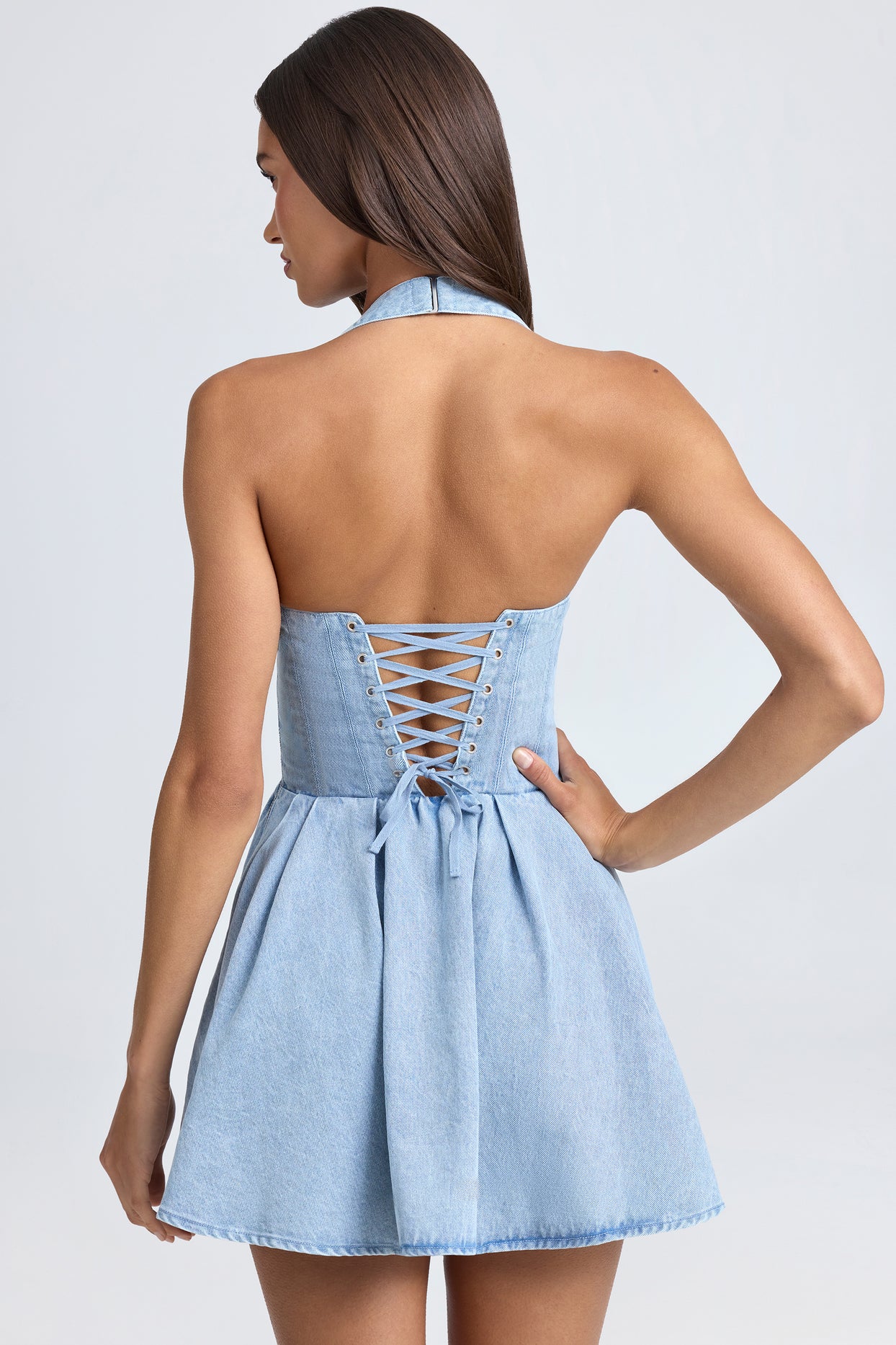 Micro-robe corset dos nu en bleu clair délavé