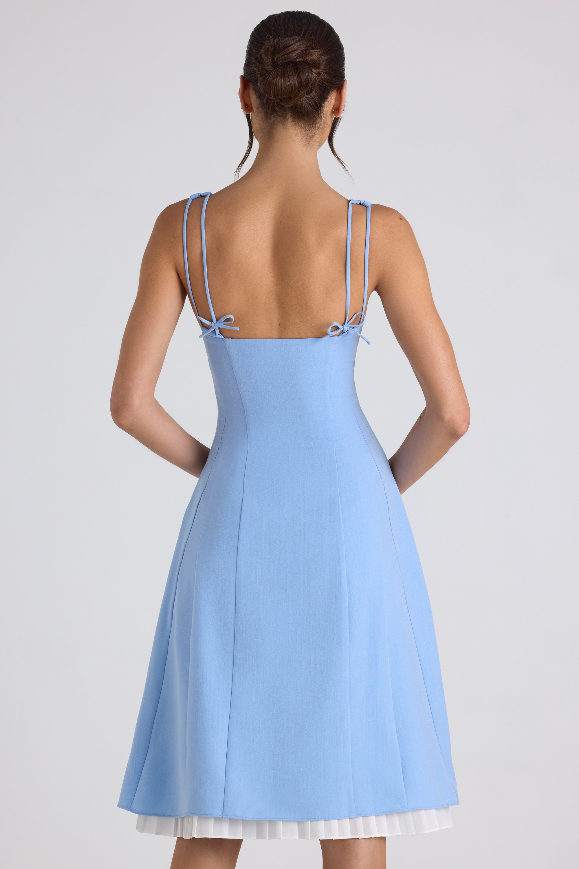 Robe midi trapèze plissée avec nœud en bleu ciel