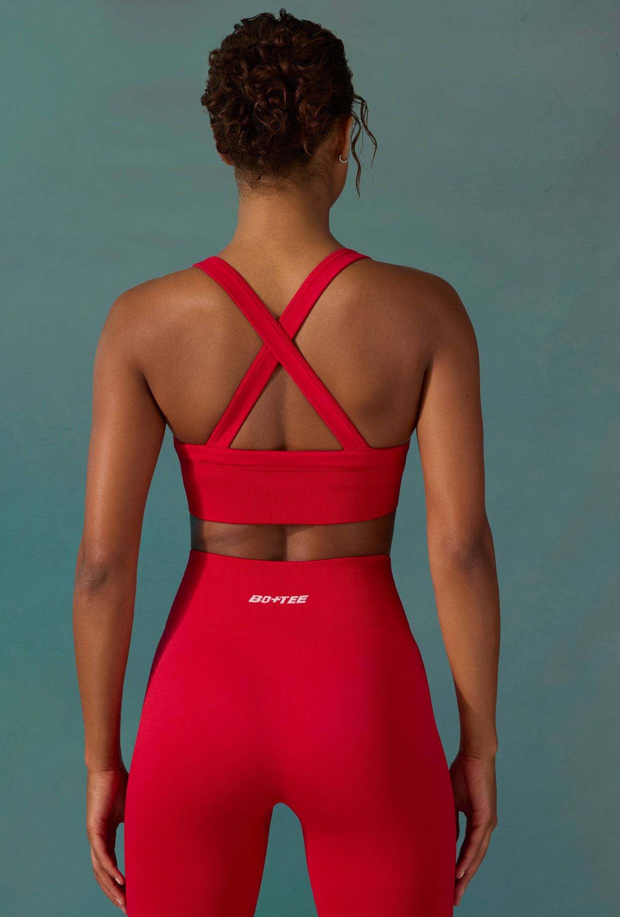 Soutien-gorge de sport sans couture à dos croisé Super Sculpt en rouge tango