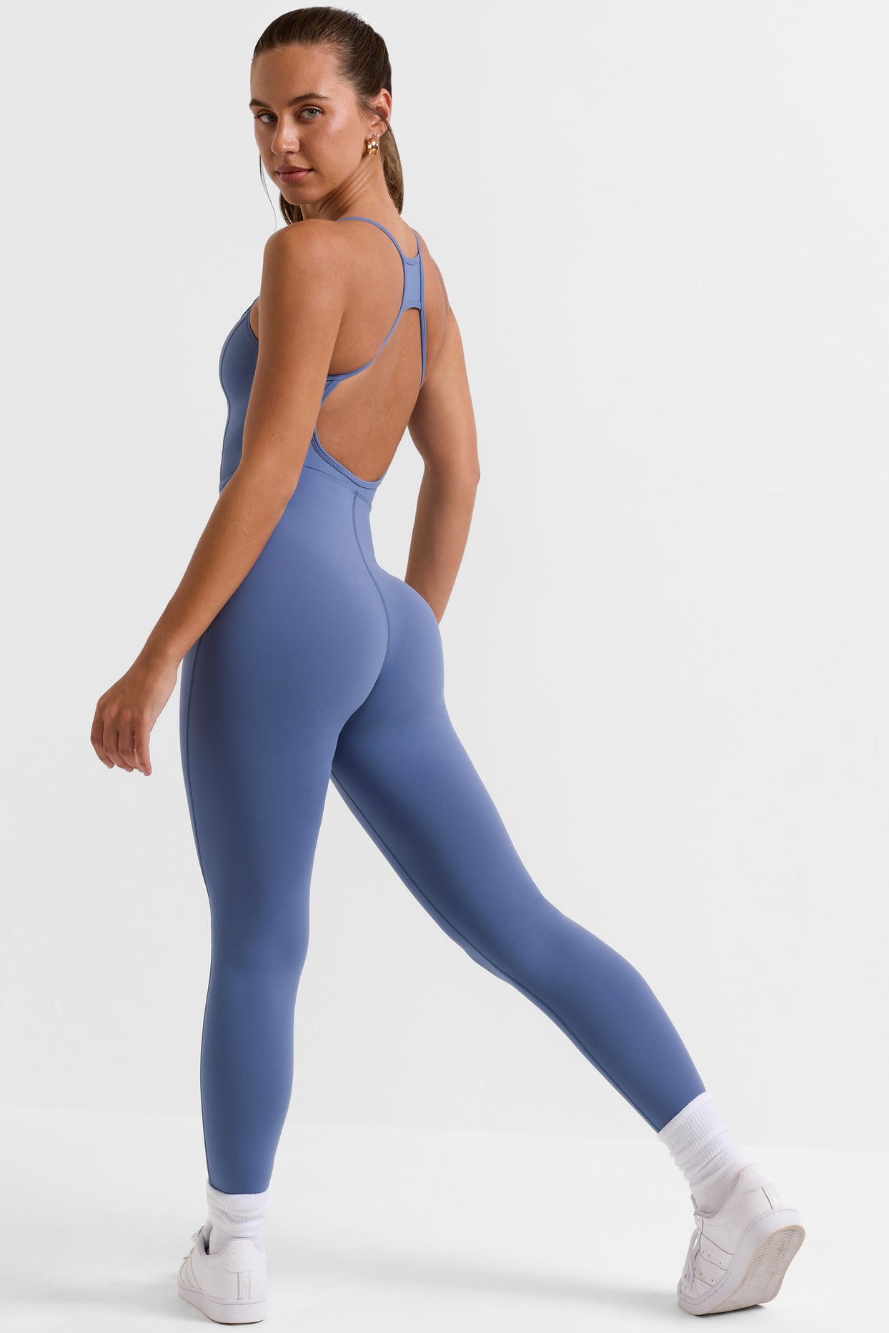 Petite Unitard pleine longueur à dos ouvert en bleu ardoise