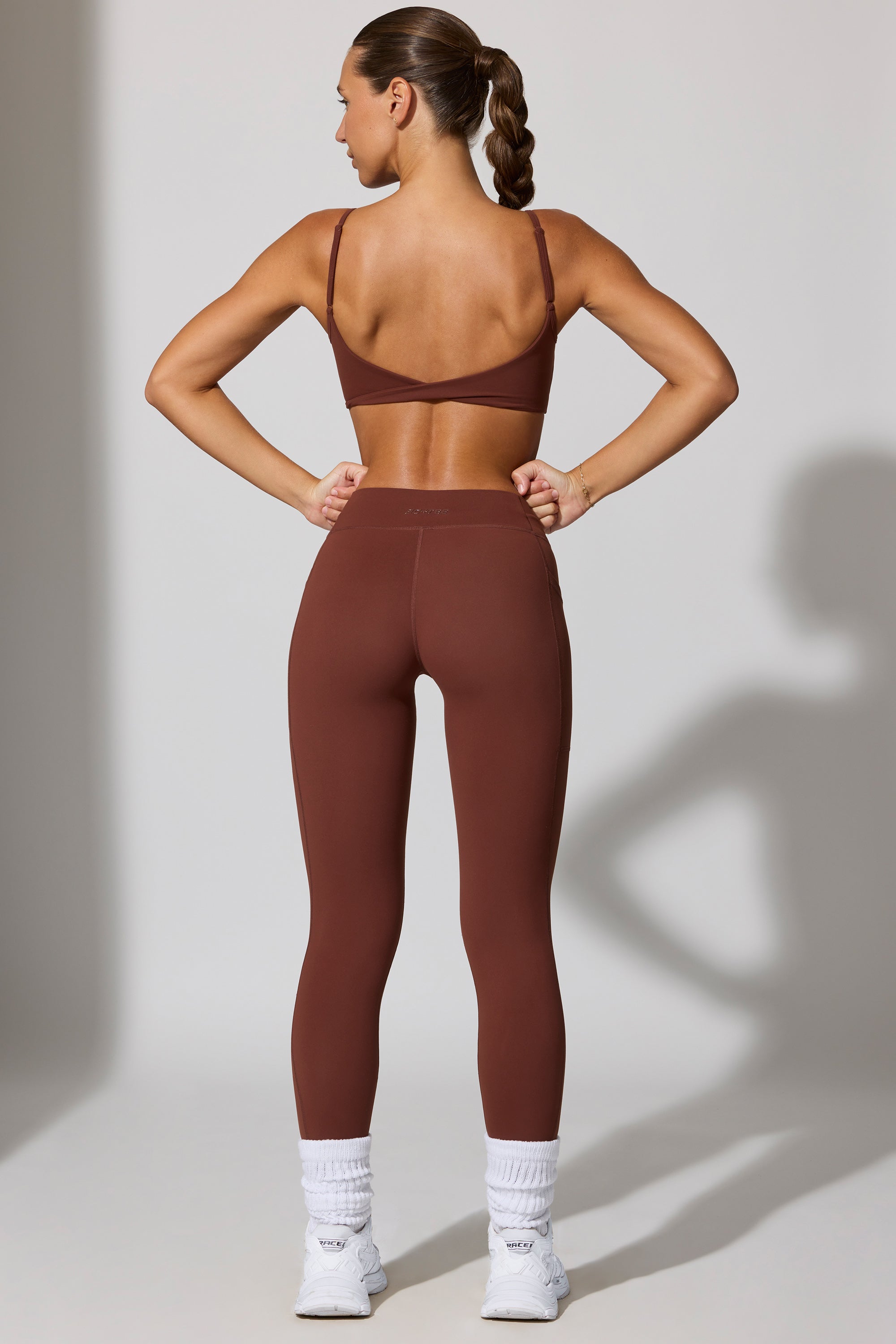 Petite legging pleine longueur avec poches en chocolat