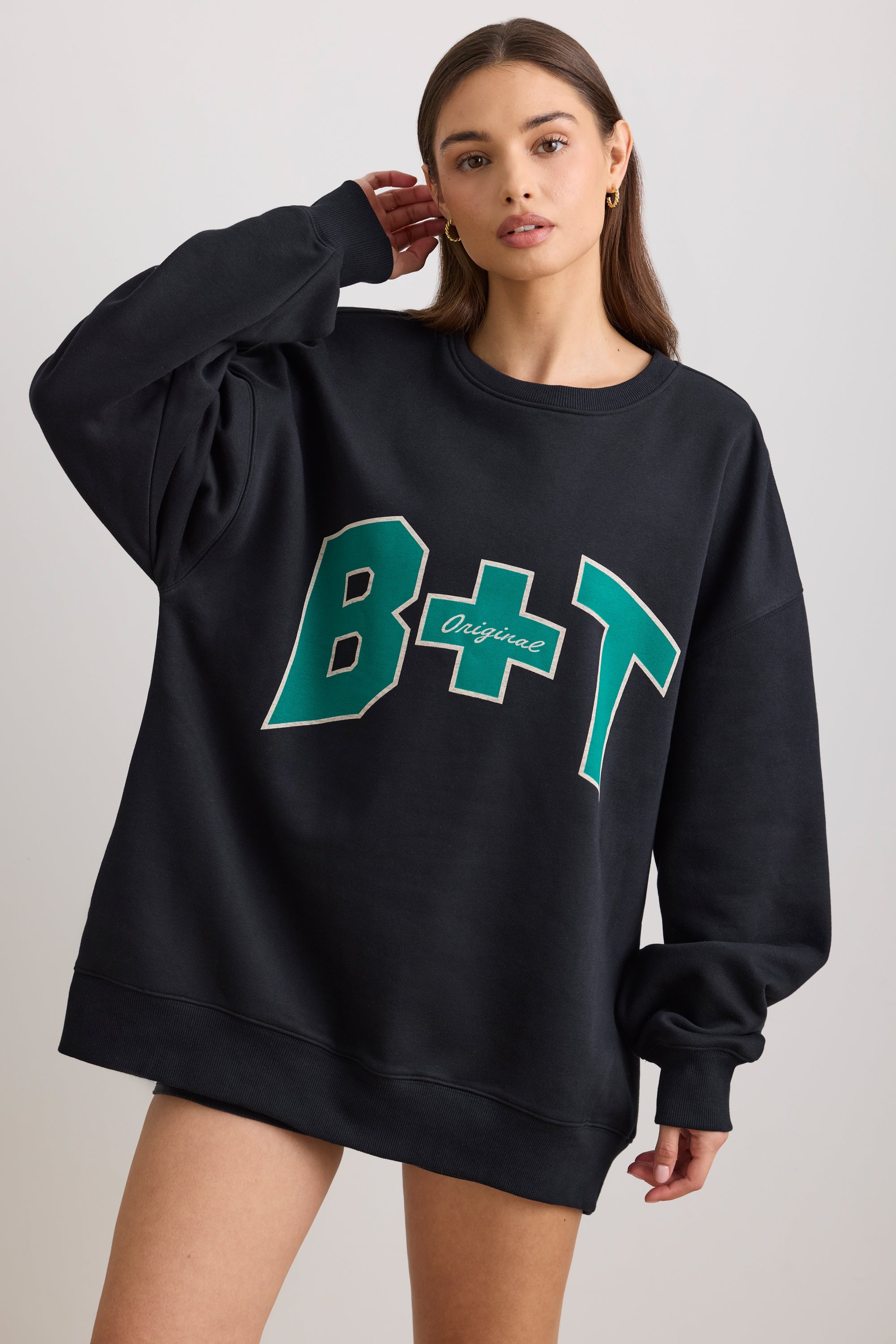 Oversized Crew Neck Sweatshirt in Black