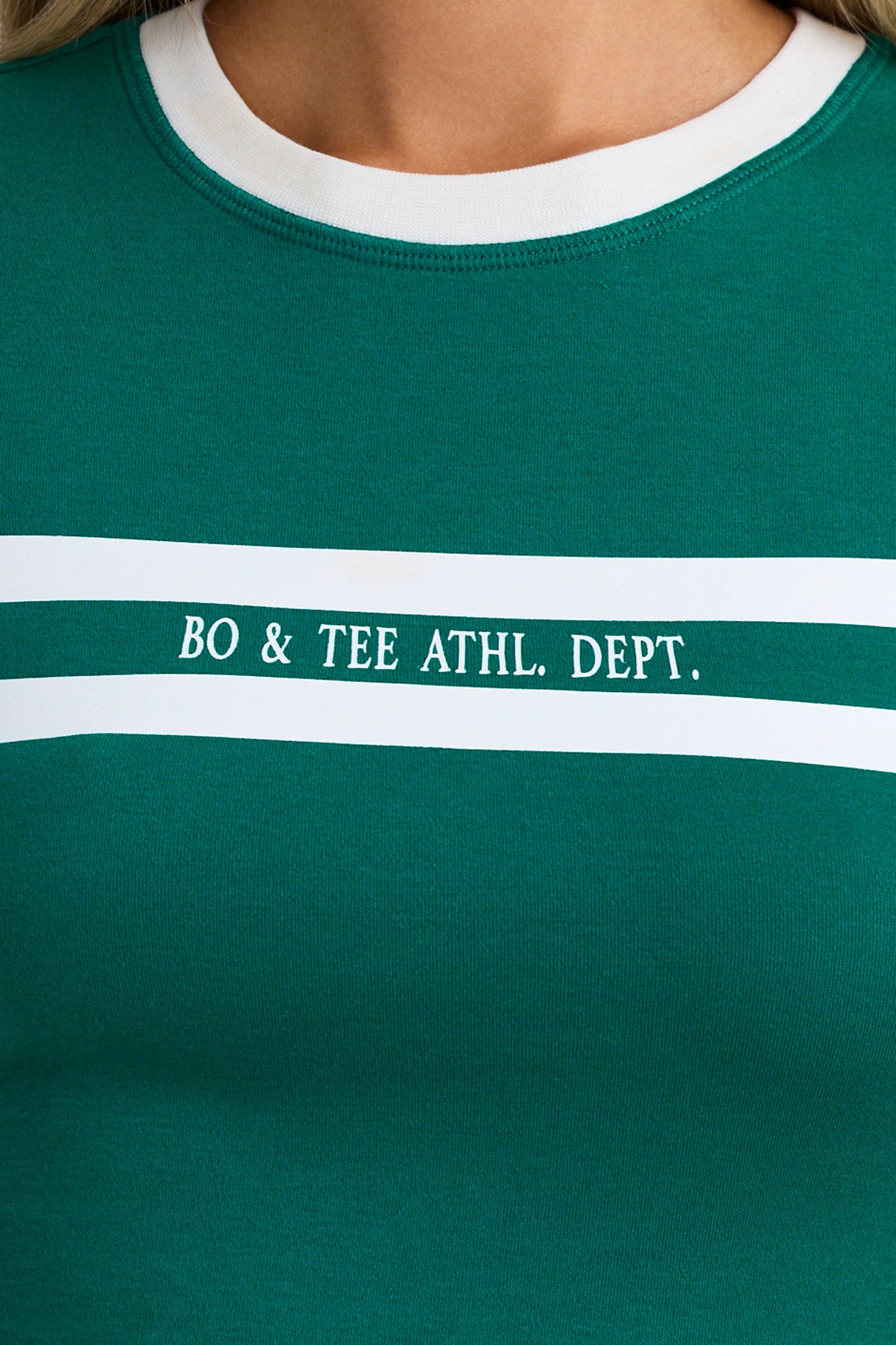 BT1643 T-shirt pour bébé en coton doux en vert universitaire