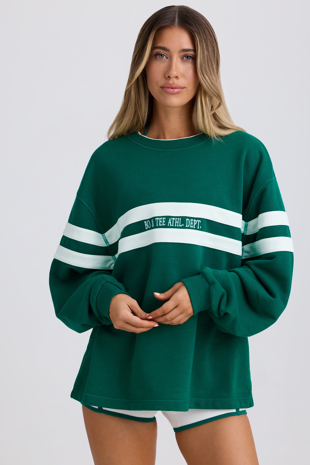 BT1656 Sweat-shirt surdimensionné en vert universitaire