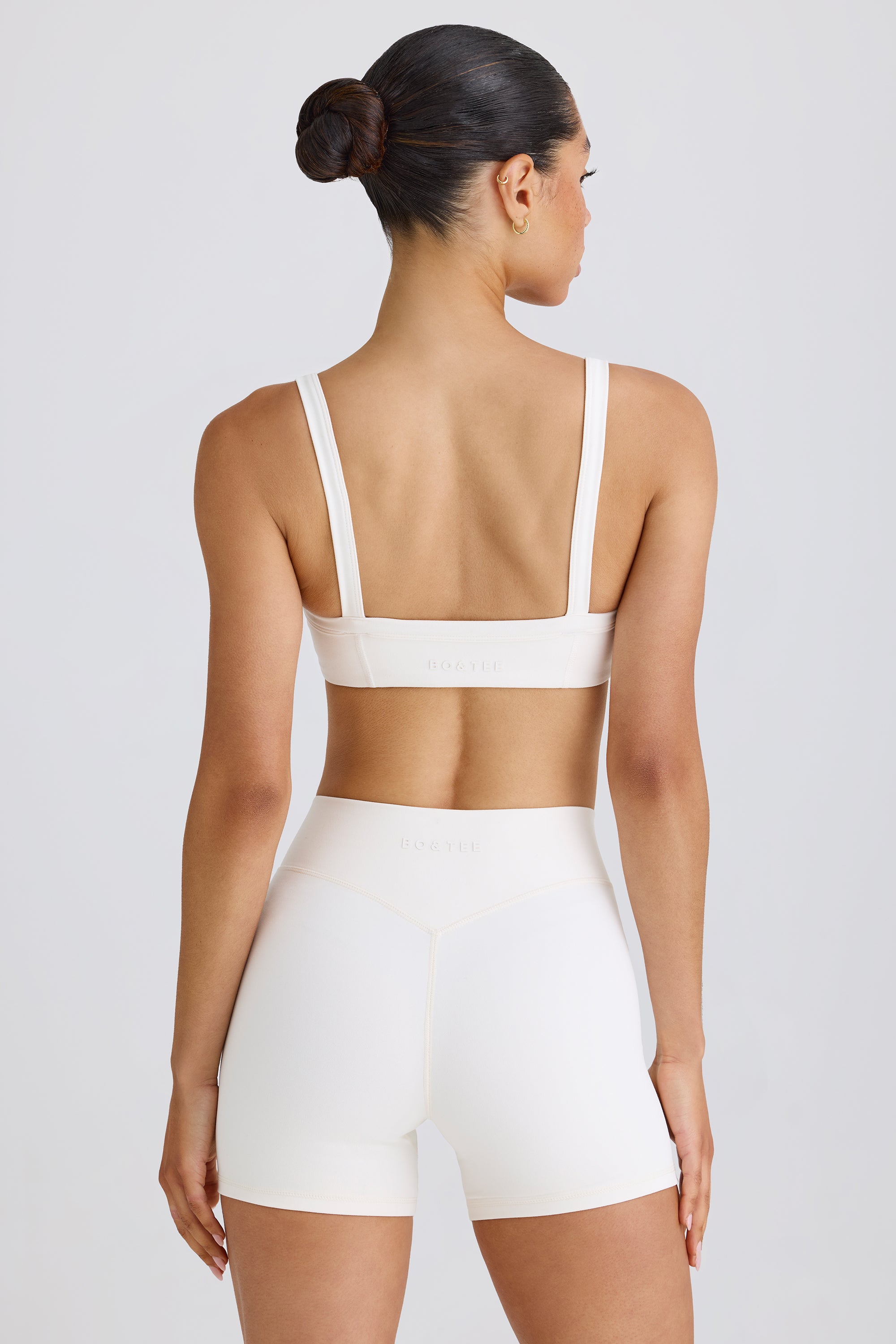 Mini short croisé Soft Active en blanc