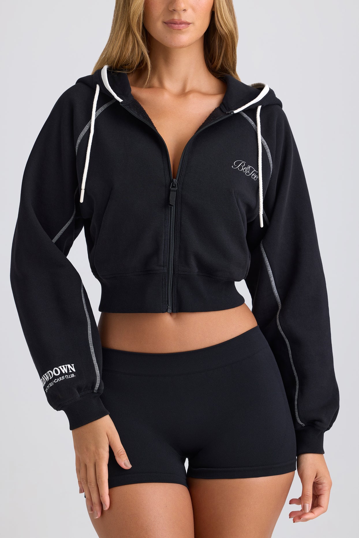 Zip-Up Cropped Hoodie in Black