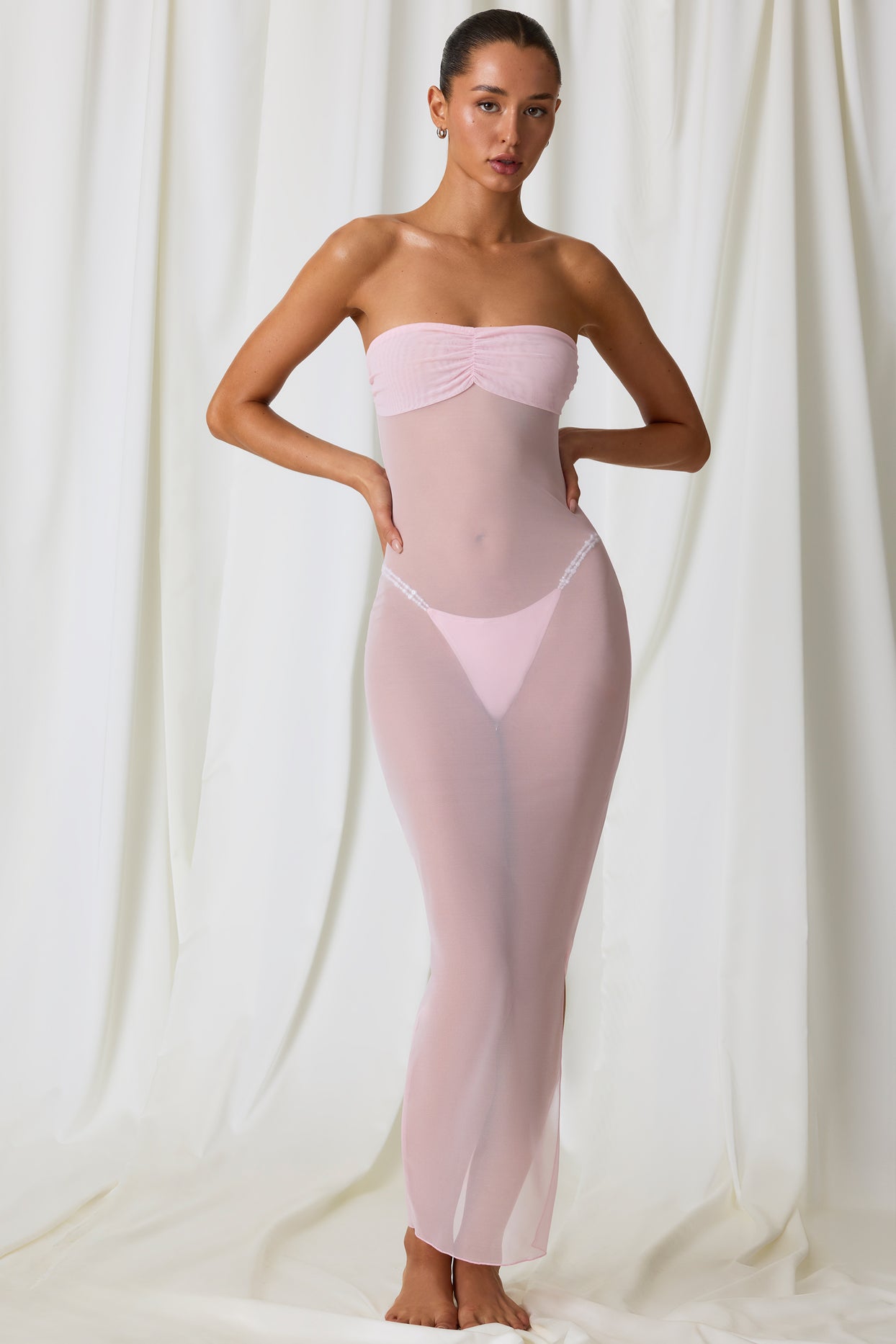 Robe midi bandeau froncée en rose tendre