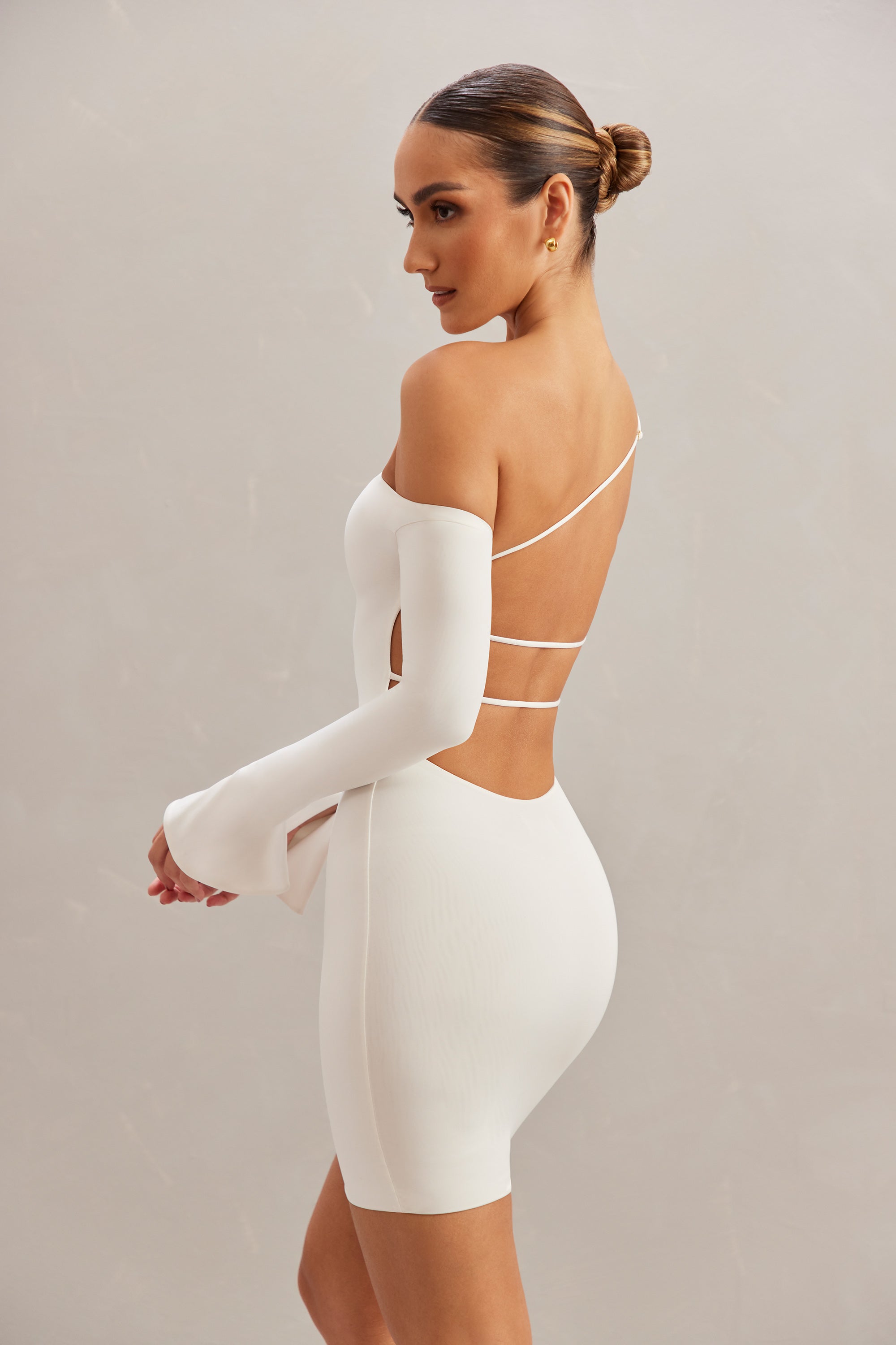 White off the shoulder long sleeve bodycon outlet dress