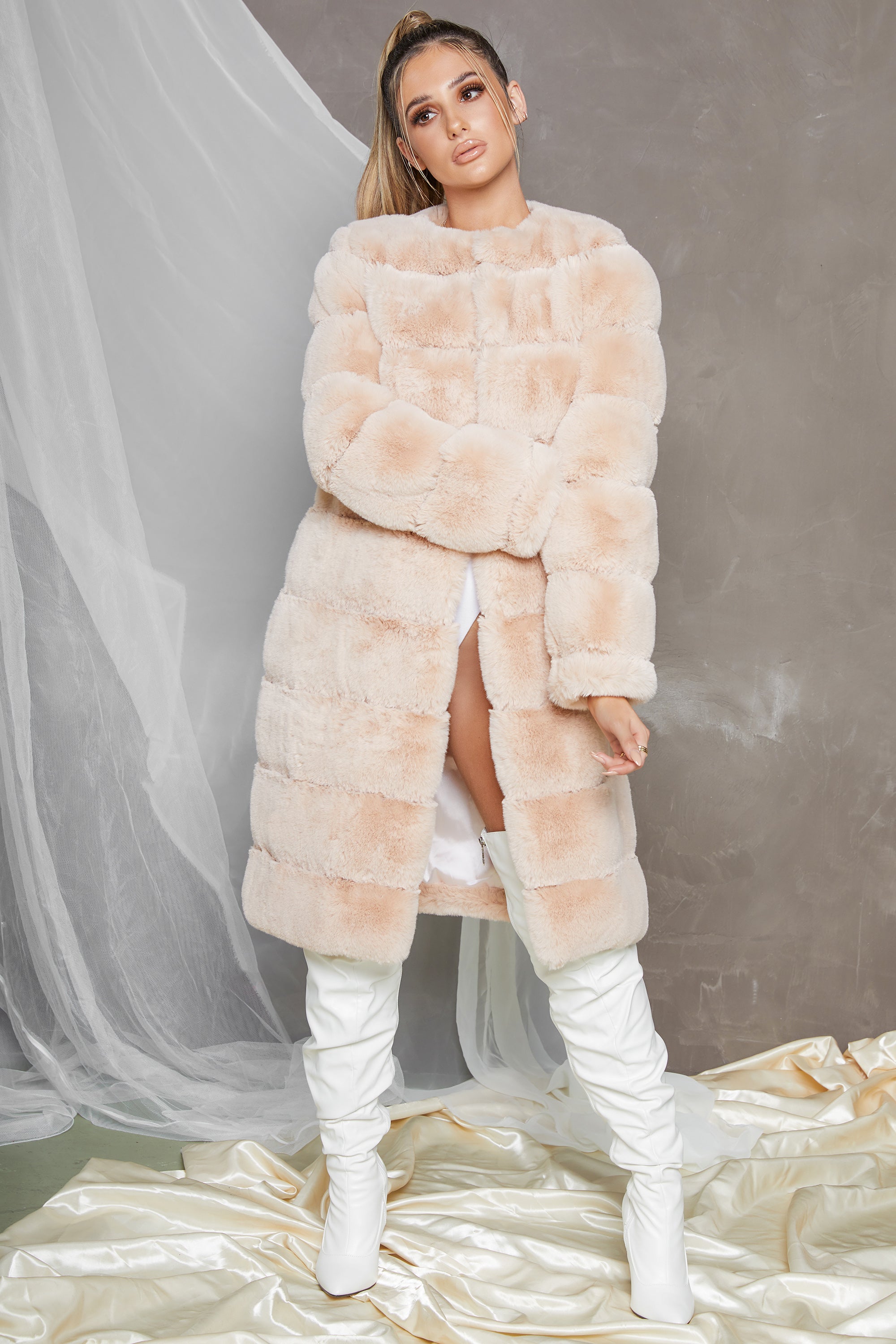 White longline hot sale fur coat